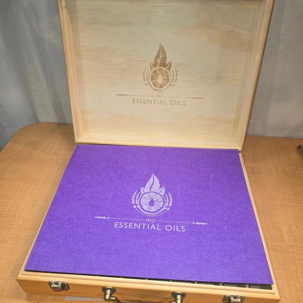 doTerra Essential Oil Engraved Wooden Storage Box Holds‎ 68 Bottles + foam pad
